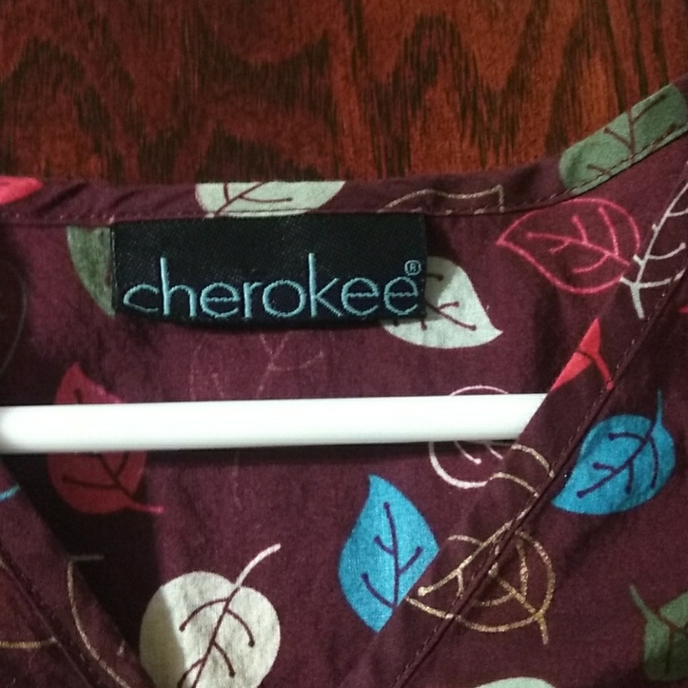 Cherokee scrub top